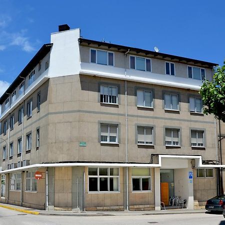 Hostal La Viuda Hotel Pobra De Trives Екстериор снимка