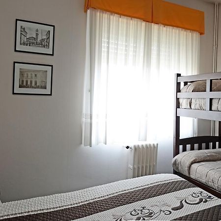 Hostal La Viuda Hotel Pobra De Trives Екстериор снимка